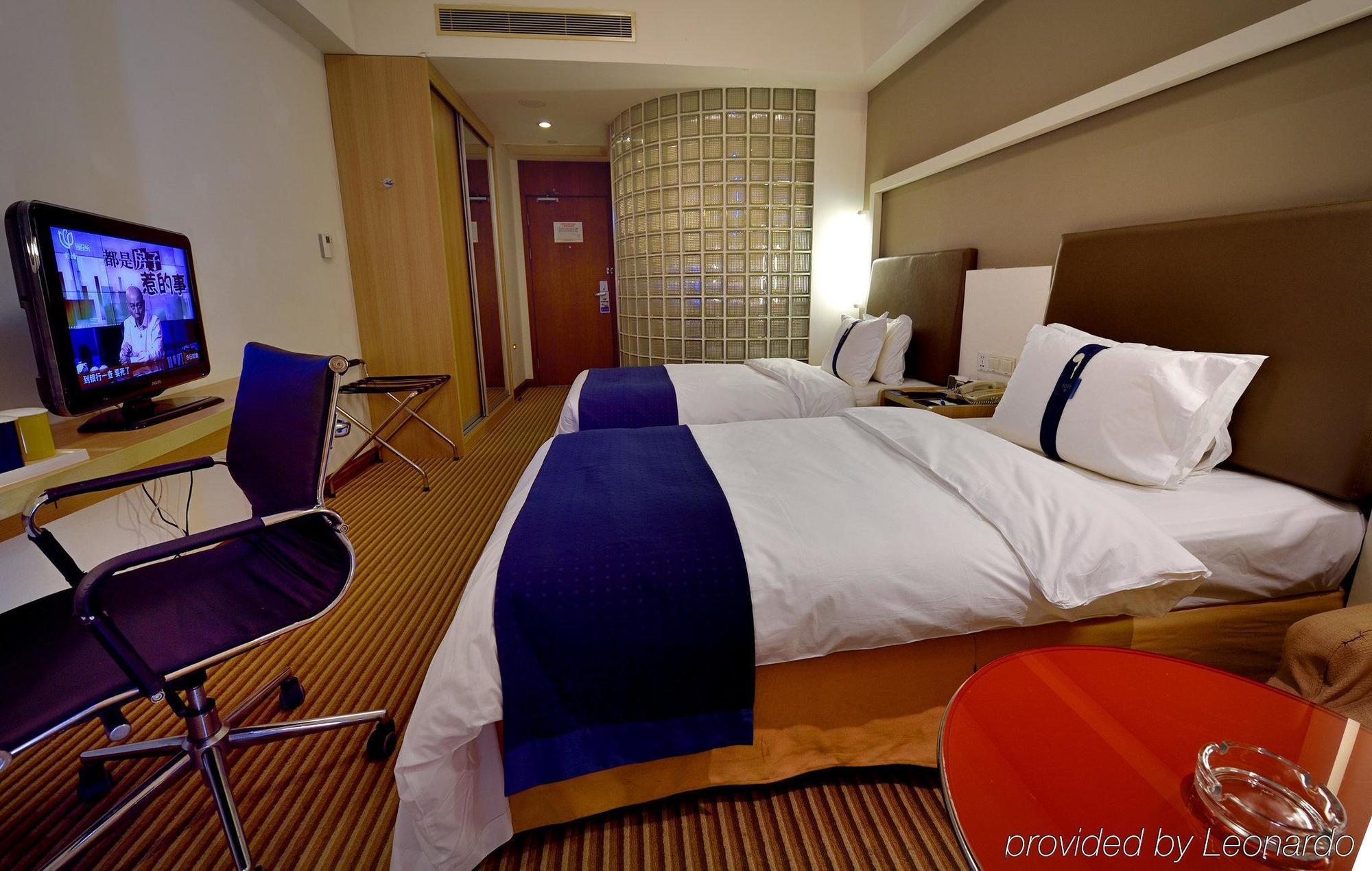 Holiday Inn Express Shanghai Nanhuizui Extérieur photo