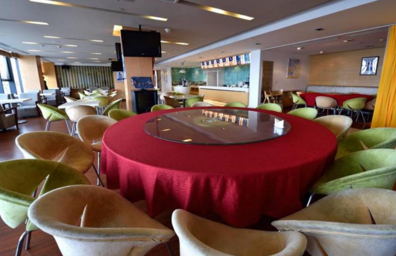 Holiday Inn Express Shanghai Nanhuizui Extérieur photo