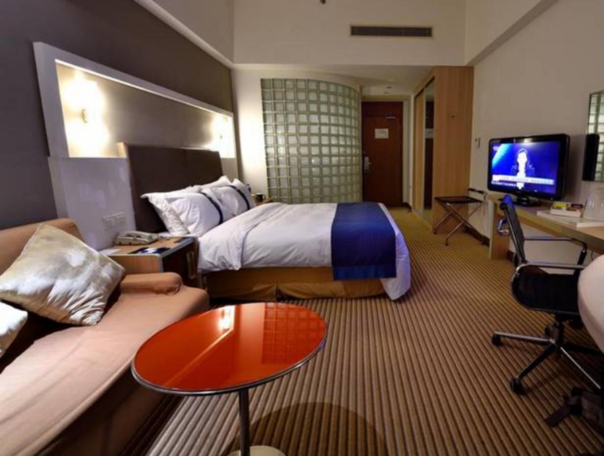 Holiday Inn Express Shanghai Nanhuizui Extérieur photo