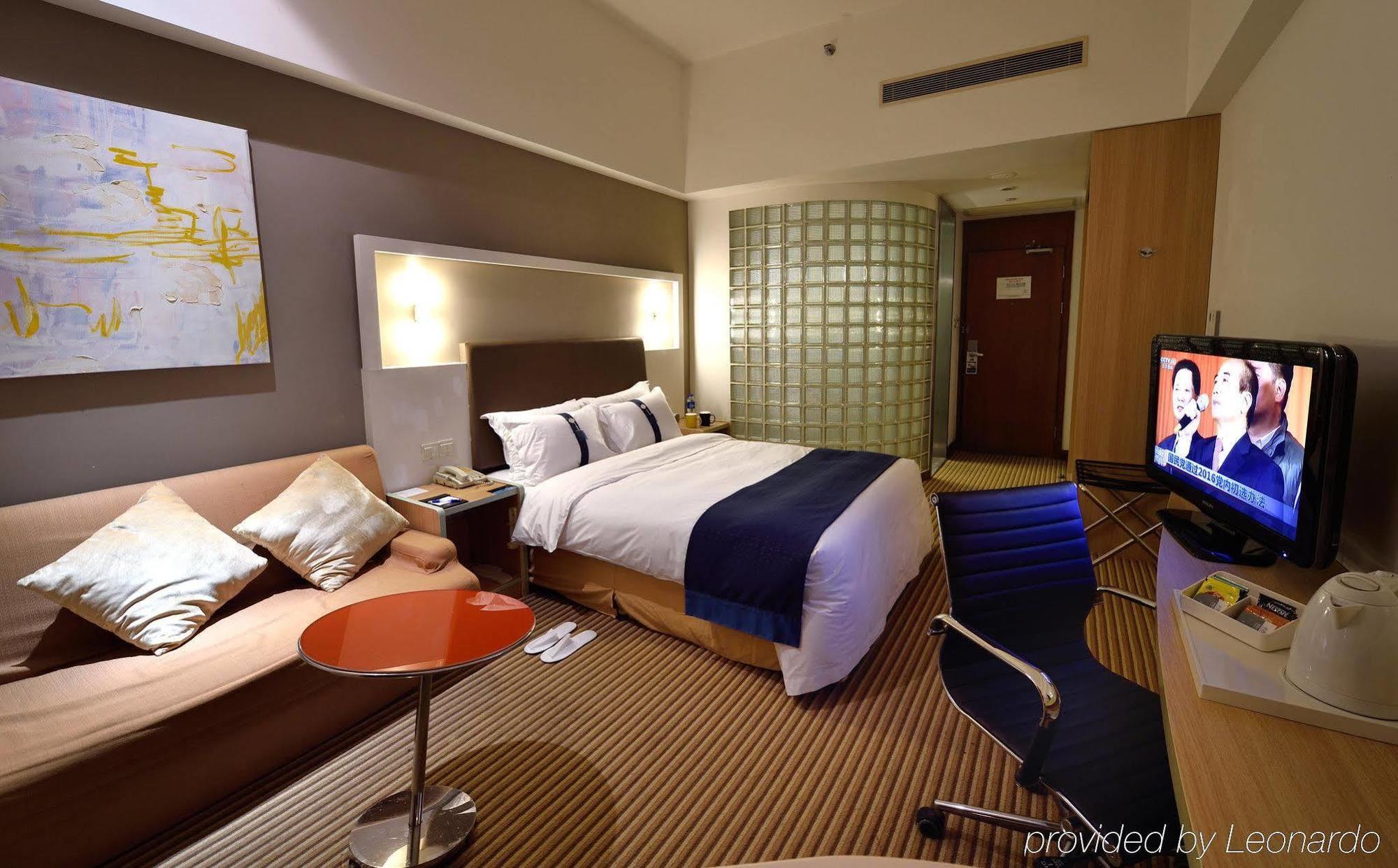 Holiday Inn Express Shanghai Nanhuizui Extérieur photo