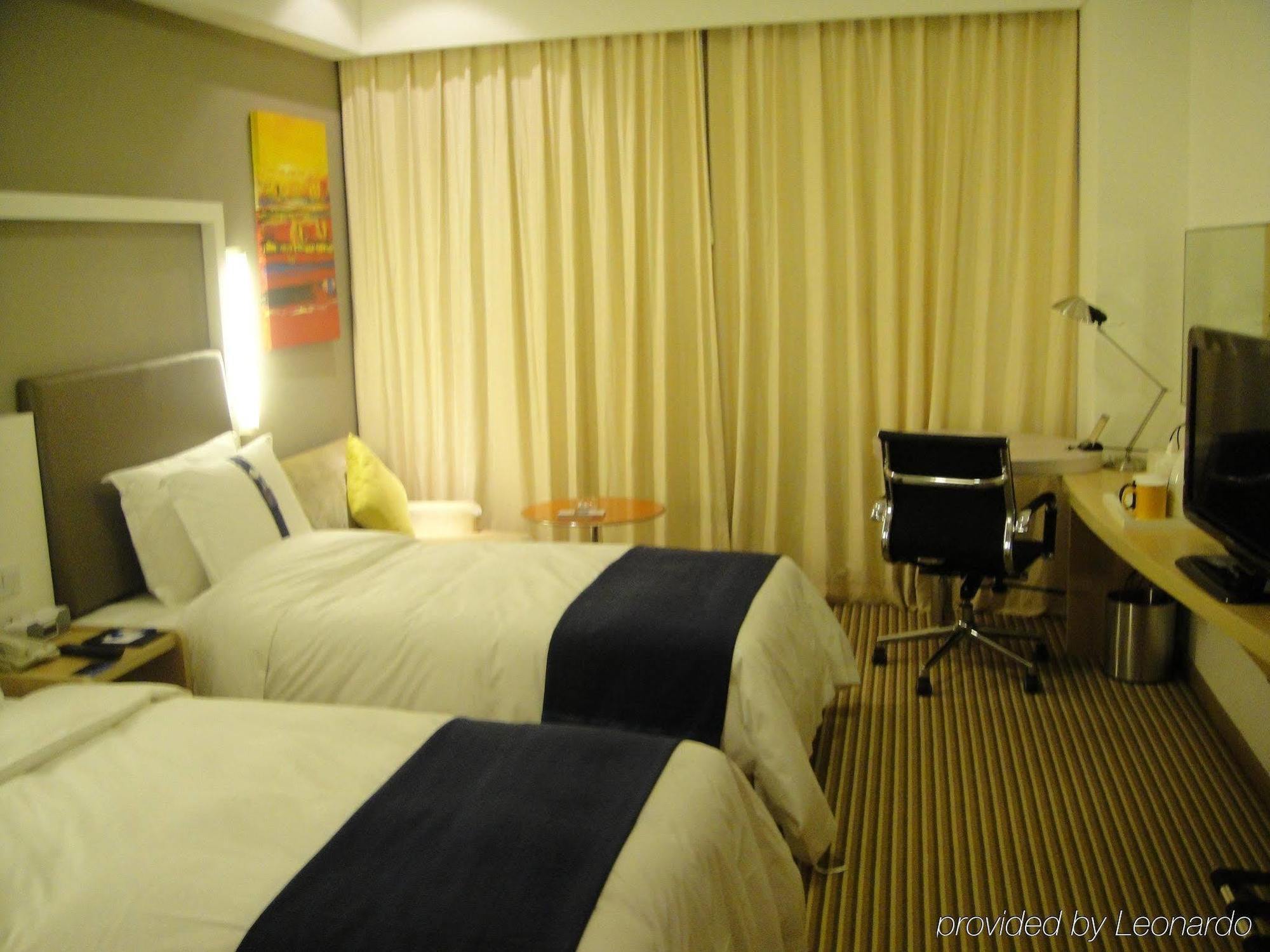 Holiday Inn Express Shanghai Nanhuizui Extérieur photo